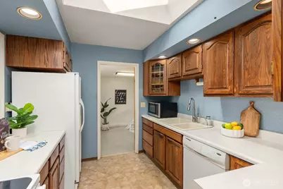 1322 Ivy Road, Bremerton, WA 98310 - Photo 10