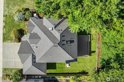 26038 SE 38th Street, Sammamish, WA 98029 - Photo 32