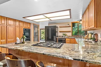 2303 Birch Street, Bellingham, WA 98229 - Photo 12