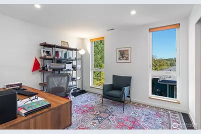 2604 E Ward Street, Seattle, WA 98112 - Photo 20