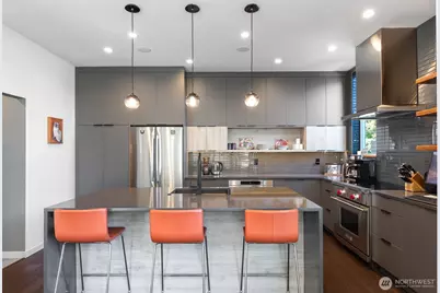 2604 E Ward Street, Seattle, WA 98112 - Photo 10