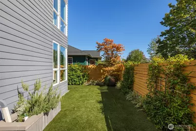 2604 E Ward Street, Seattle, WA 98112 - Photo 32