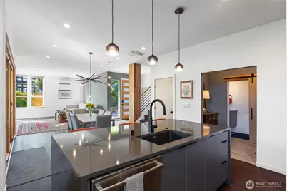 2604 E Ward Street, Seattle, WA 98112 - Photo 12