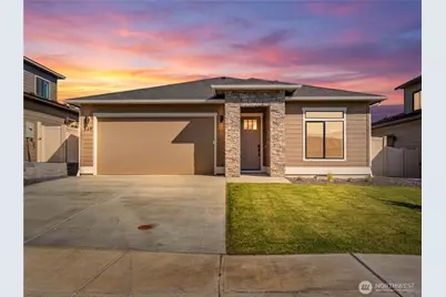 569 S Oasis Loop, East Wenatchee, WA 98802 - Photo 1