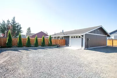 213 Noble Street, Sumas, WA 98295 - Photo 2