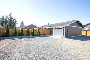 213 Noble St, Sumas, WA 98295 - Photo 2