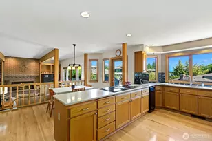 19004 64th Ave NE, Kenmore, WA 98028 - Photo 8