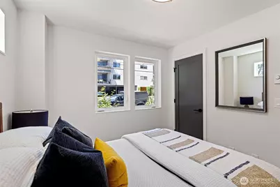 4432 Dayton Avenue N, Seattle, WA 98103 - Photo 8