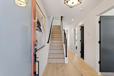 4432 Dayton Avenue N, Seattle, WA 98103 - Photo 6
