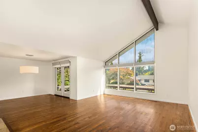 1635 180th Avenue NE, Bellevue, WA 98008 - Photo 2