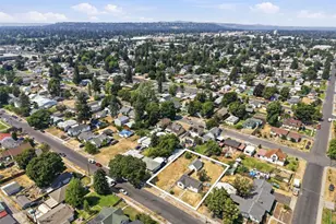 717 E Wabash Ave, Spokane, WA 99207 - Photo 2