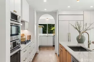 12009 Palatine Ave N, Seattle, WA 98133 - Photo 8