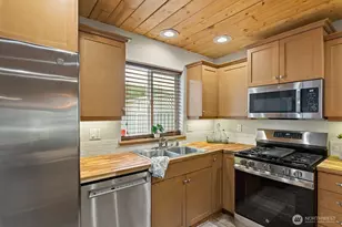 621 Sunflower Ln, Bellingham, WA 98226 - Photo 10