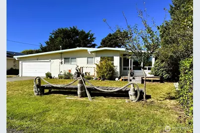 564 Ensign Avenue NW, Ocean Shores, WA 98569 - Photo 2