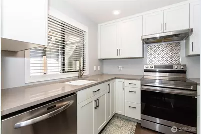 14836 SE 16th Street #10, Bellevue, WA 98007 - Photo 8
