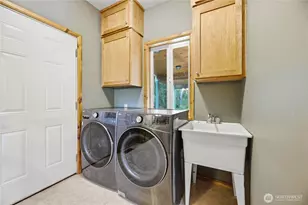43131 Mountain Hwy E, Eatonville, WA 98328 - Photo 24
