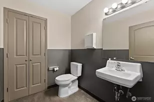 2000 S 116th St, Seattle, WA 98168 - Photo 16