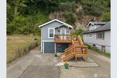 2613 Queets Avenue, Hoquiam, WA 98550 - Photo 1