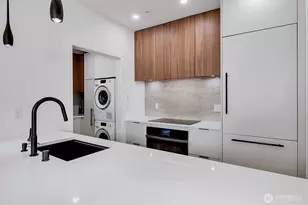 300 110th Ave NE, Bellevue, WA 98004 - Photo 10