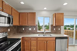 2213 189th St E, Tacoma, WA 98445 - Photo 10