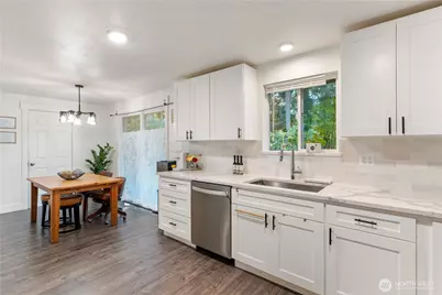 7328 Heinz Place, Lynnwood, WA 98036 - Photo 4