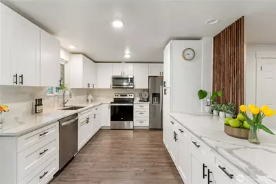 7328 Heinz Place, Lynnwood, WA 98036 - Photo 2