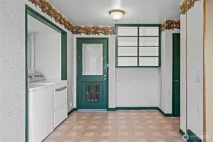 2124 E 17th St, Bremerton, WA 98310 - Photo 18