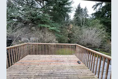 13807 Greenwood Avenue N, Seattle, WA 98133 - Photo 16
