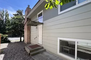 13807 Greenwood Ave N, Seattle, WA 98133 - Photo 18