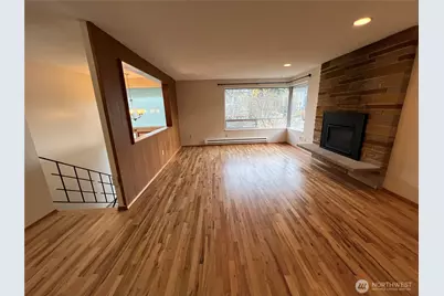 13807 Greenwood Avenue N, Seattle, WA 98133 - Photo 6