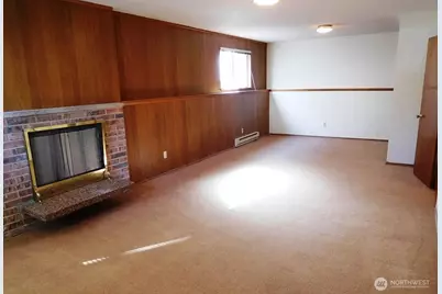 13807 Greenwood Avenue N, Seattle, WA 98133 - Photo 14