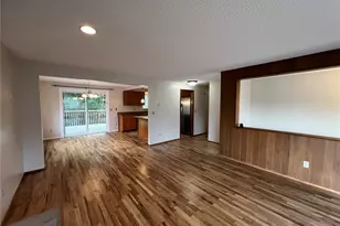 13807 Greenwood Ave N, Seattle, WA 98133 - Photo 4