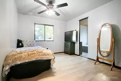 2746 S Silver Lake Road, Castle Rock, WA 98611 - Photo 20