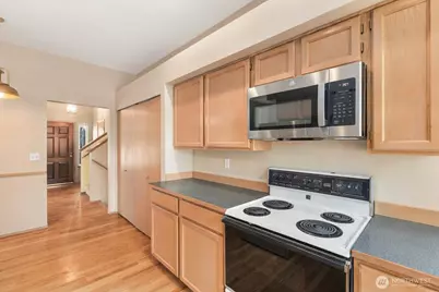 15928 Larch Way, Lynnwood, WA 98087 - Photo 8