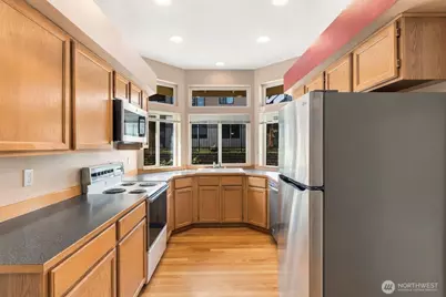15928 Larch Way, Lynnwood, WA 98087 - Photo 6