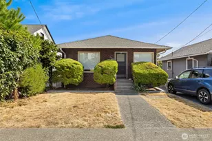 1726 Dexter Ave N, Seattle, WA 98109 - Photo 2