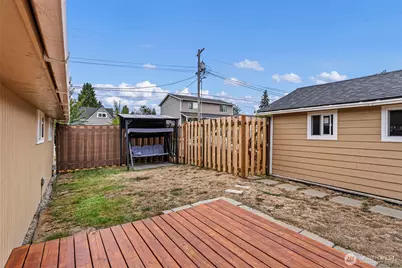 3018 Hollywood Avenue NE, Bremerton, WA 98310 - Photo 16
