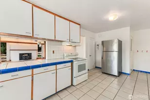 912 S Magnolia Ln, Tacoma, WA 98465 - Photo 12