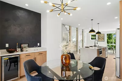 9242 Dayton Avenue N #A, Seattle, WA 98103 - Photo 14