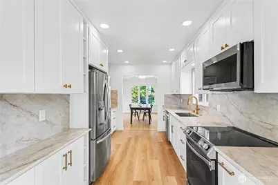 4530 51st Avenue NE, Seattle, WA 98105 - Photo 16