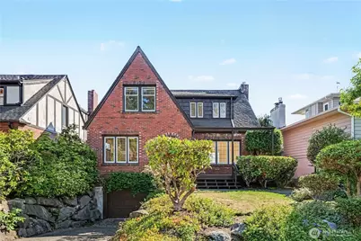 4530 51st Avenue NE, Seattle, WA 98105 - Photo 2