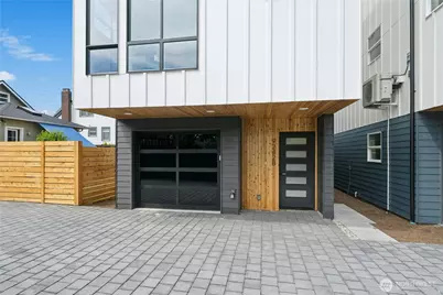 9242 Dayton Avenue N #B, Seattle, WA 98103 - Photo 2