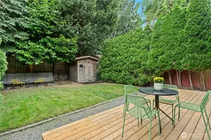 811 NE 57th St, Seattle, WA 98105 - Photo 28