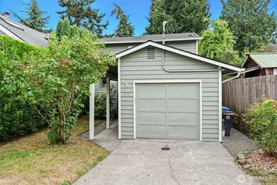 811 NE 57th Street, Seattle, WA 98105 - Photo 32