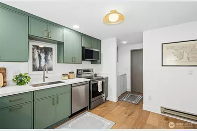 811 NE 57th Street, Seattle, WA 98105 - Photo 16
