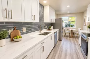 21513 4th Ave W, Bothell, WA 98021 - Photo 2