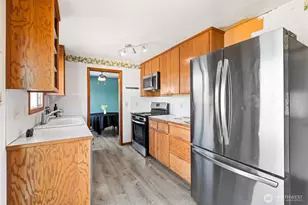 213 W Park Ave, Port Angeles, WA 98362 - Photo 26