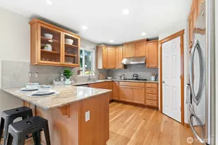 723 N 198th St, Shoreline, WA 98133 - Photo 8