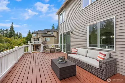 2046 277th Avenue SE, Sammamish, WA 98075 - Photo 12