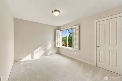 23431 NE 10th Place, Sammamish, WA 98074 - Photo 22